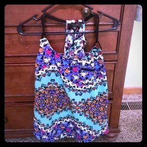 Multicolored tank